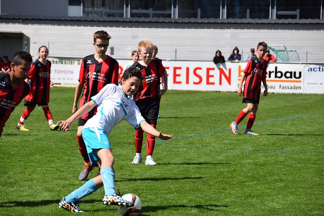 靜雨:科爾對穆迪這位優秀球員的長期壓制 13人輪換究竟是打籃球還是踢足球.